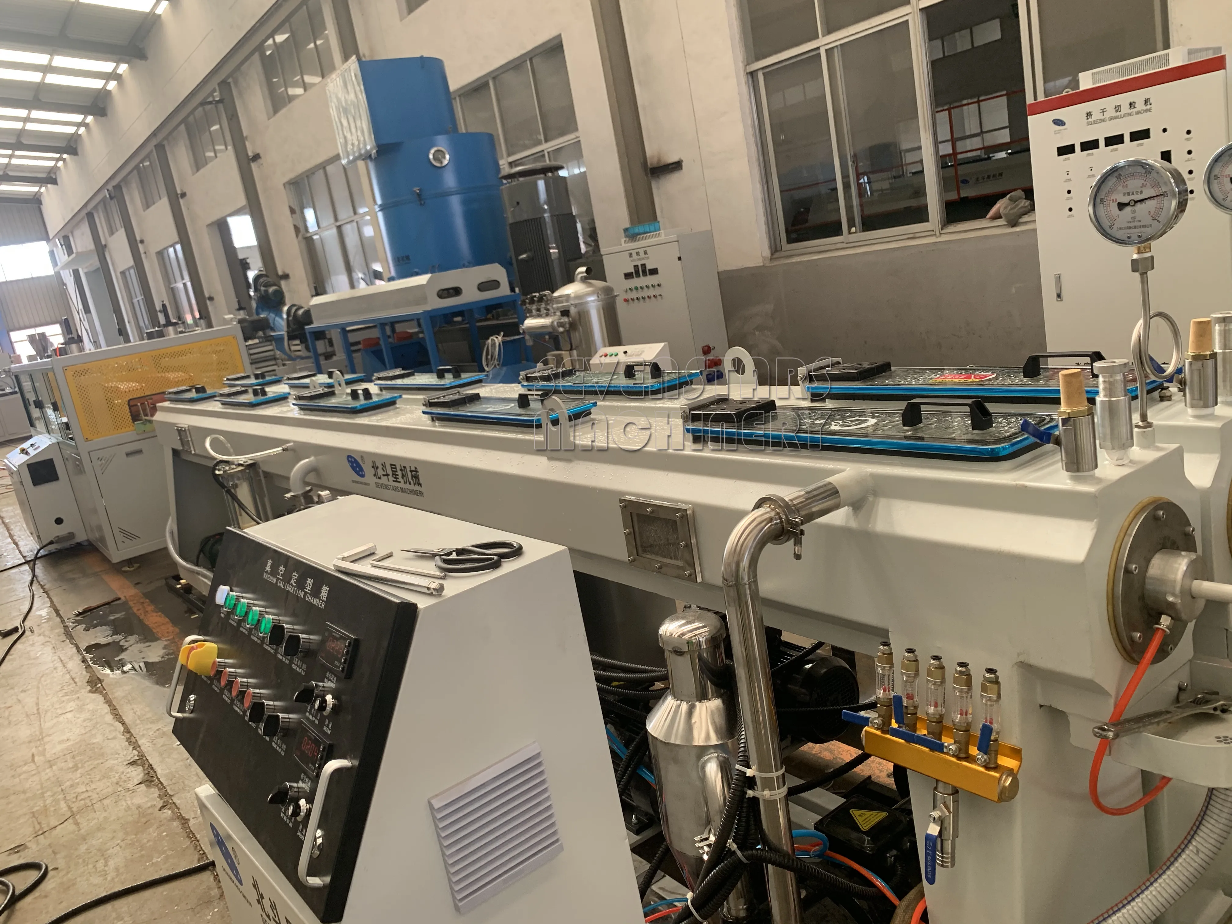 給水PVCパイプ押出ラインプラスチックコンジットパイプ押出機