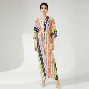Stylish Women's Plus Size Dress High Quality Fabric Pleated Design V-Neck Bat Sleeve Casual Colorful Print Elegant Model Order