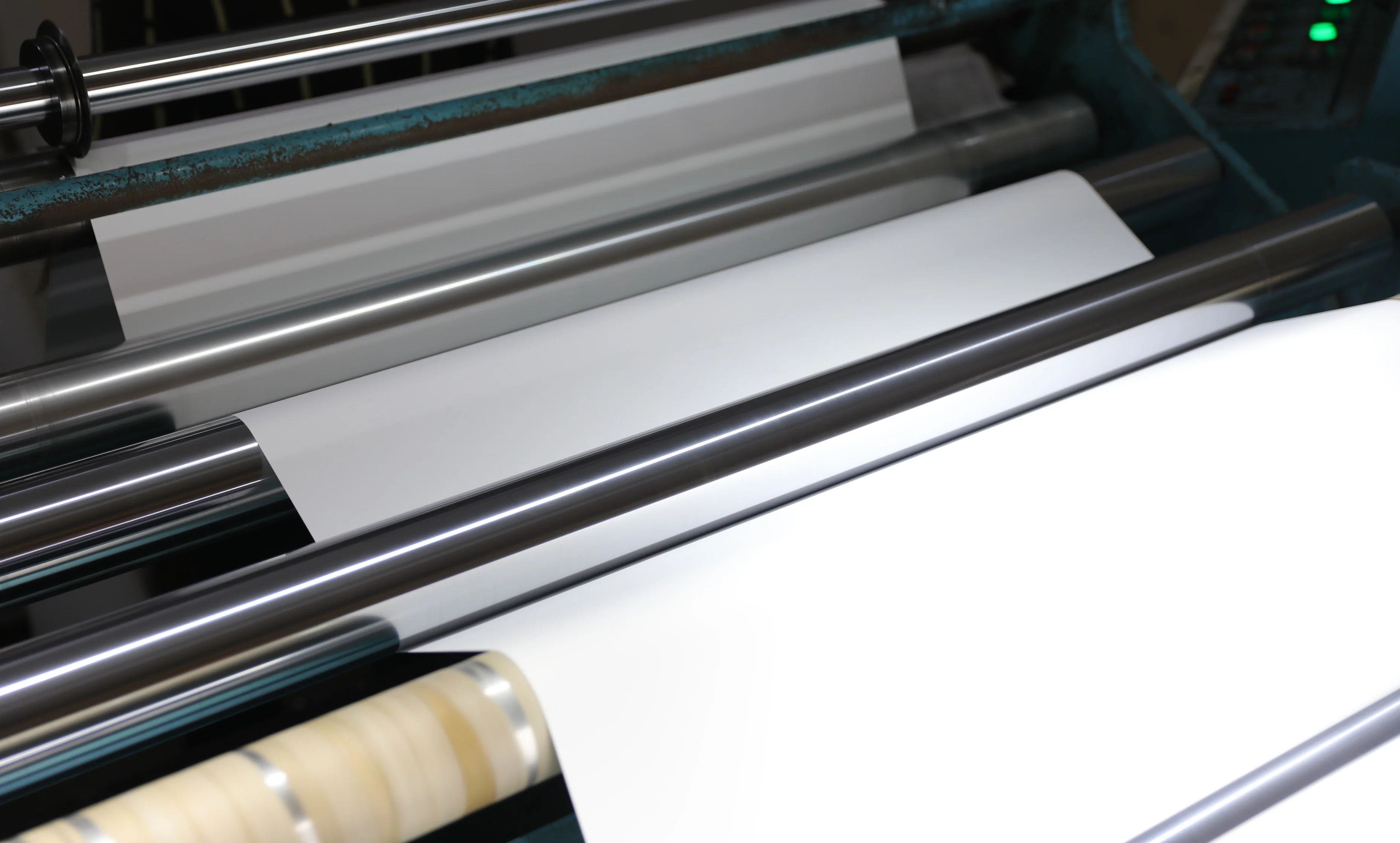 Premium Adhesive Holographic Window Film for Stickers and Security Labels factory