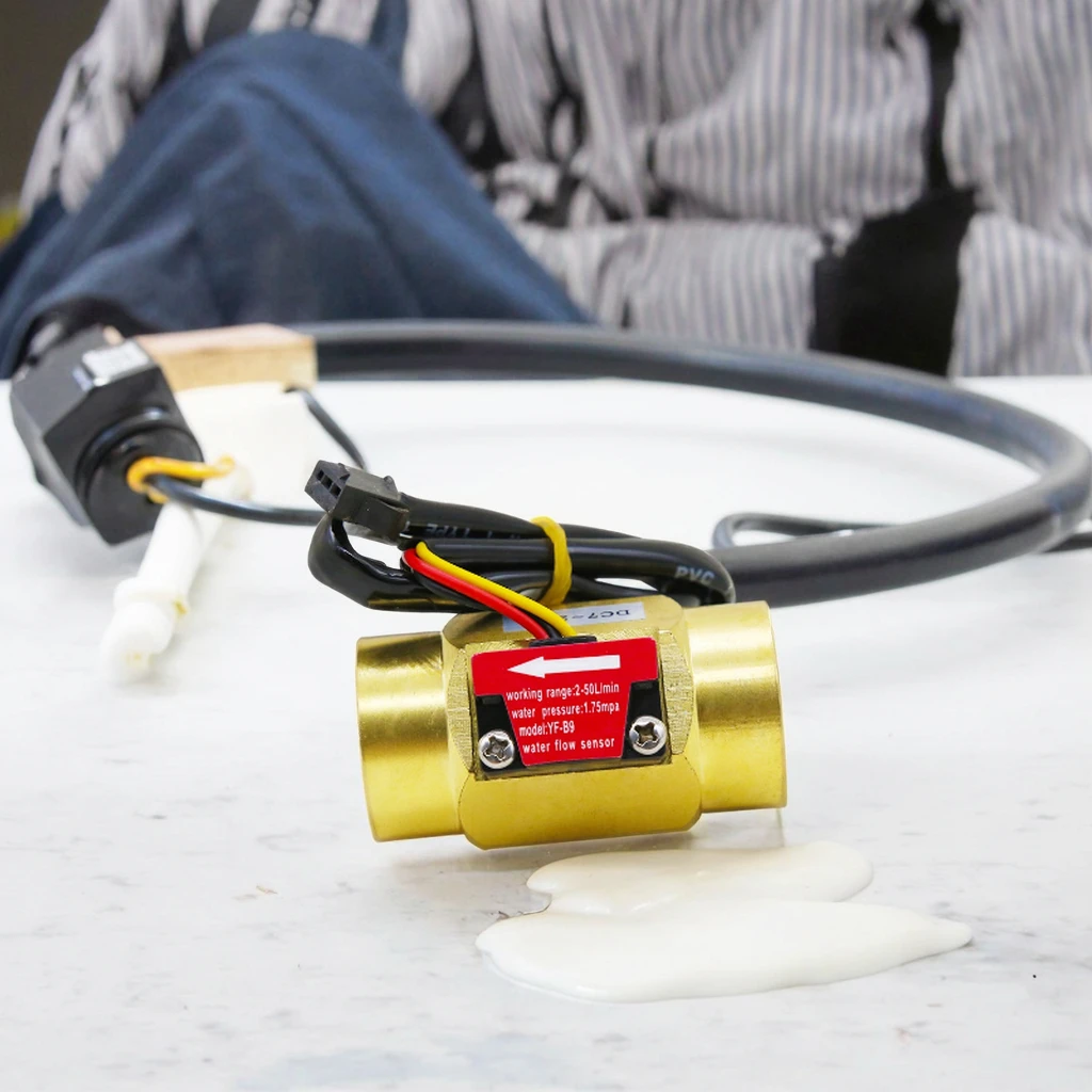 Water Heater Brass Turbine YF-B9 Smart Waterproof  DN20 2-50L/min Flow Rate Customizable OEM Water Flow Sensor