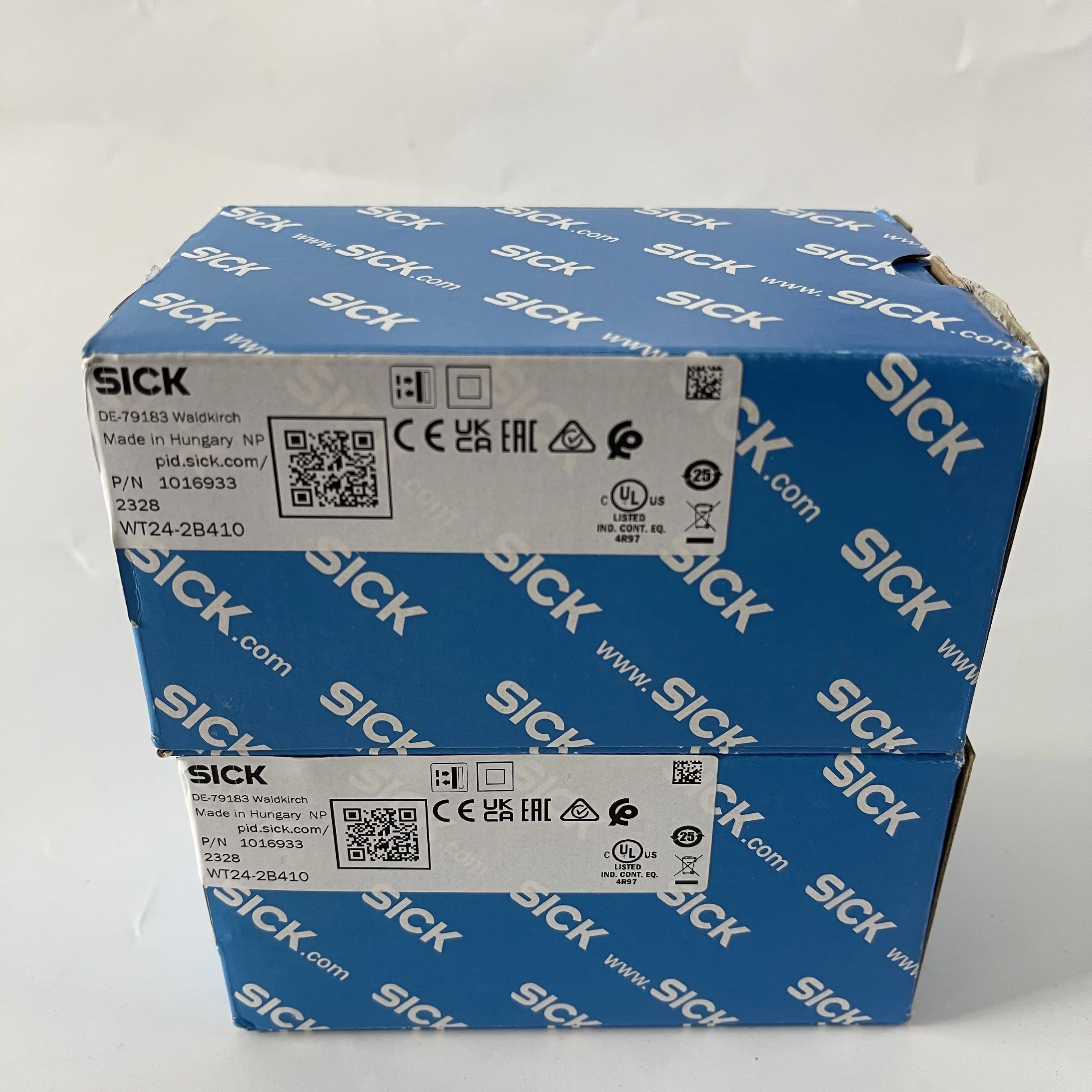 SICK Photoelectric Sensor WT24-2B410 SICK Photoelectric Sensor WT24-2B410