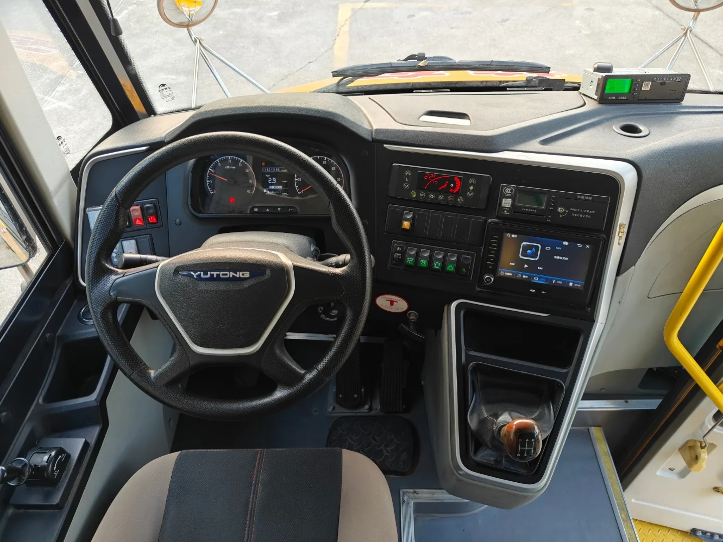 Second-hand School Bus 18 Seats Diesel Engine LHD Used School Bus ...