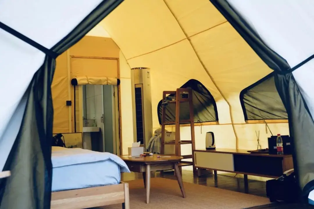 Custom Latest Design Beautiful Pvc Architecture Camping Luxury Living Home Glamping Hotel Resort Tent for Resort