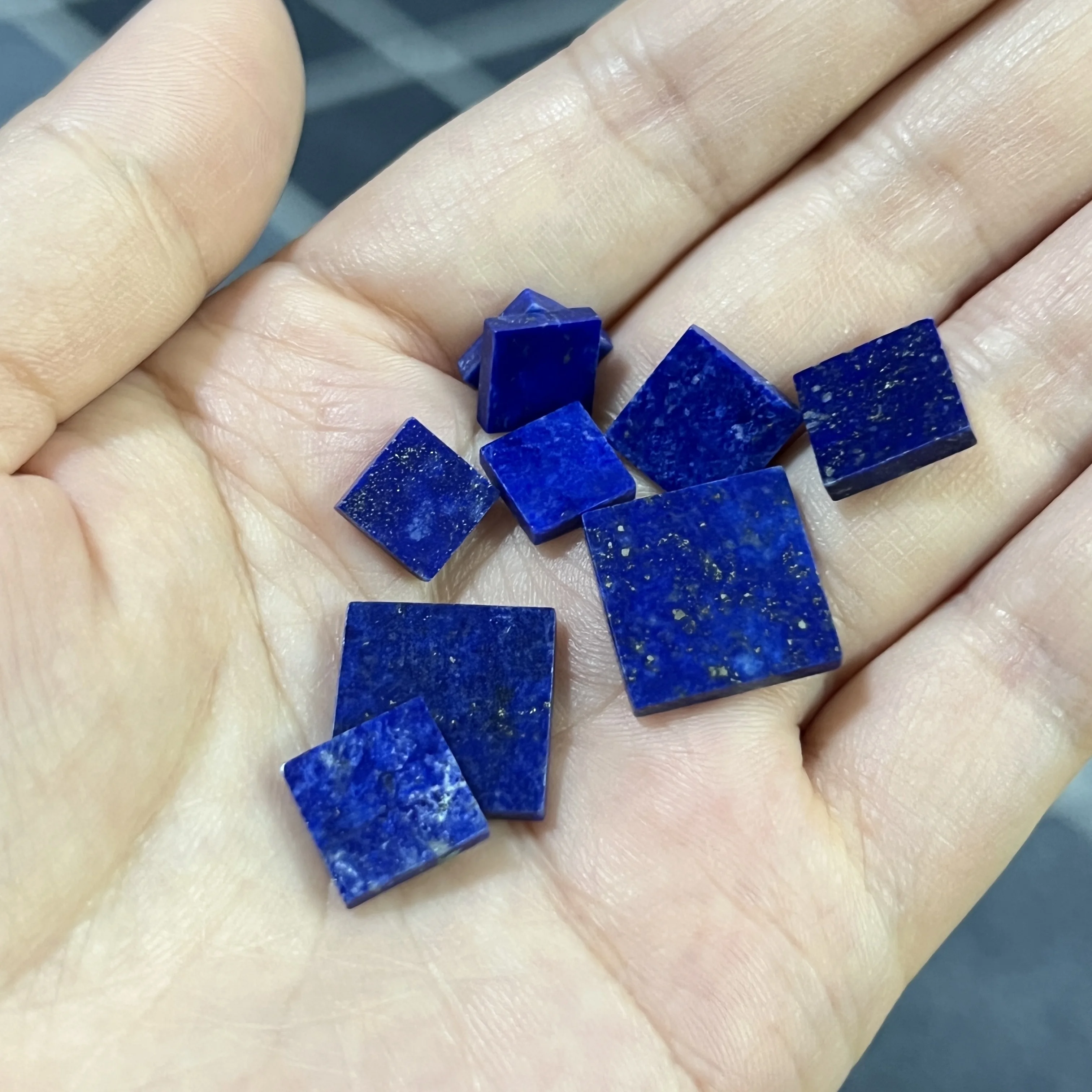 lapis lazuliのページになります Amazon.com: Genuine Lapis Lazuli Chips Gemstone Beads 5-8mm