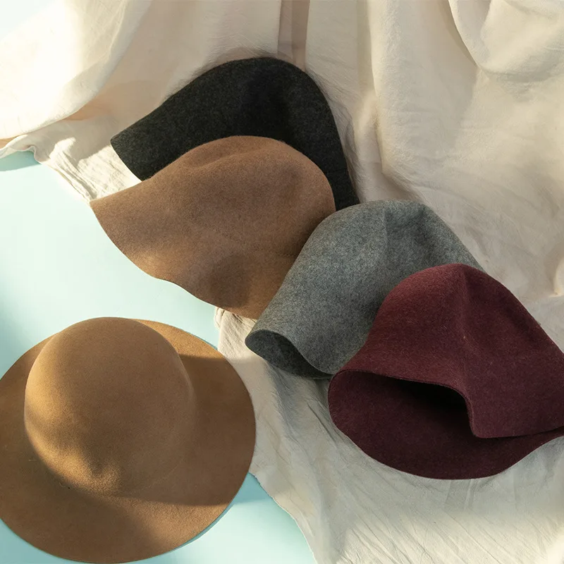 Wholesale Logo Spring Unisex Wide Brim Wave Bucket Felt Hat Designer Fedora Hats for Men and Women