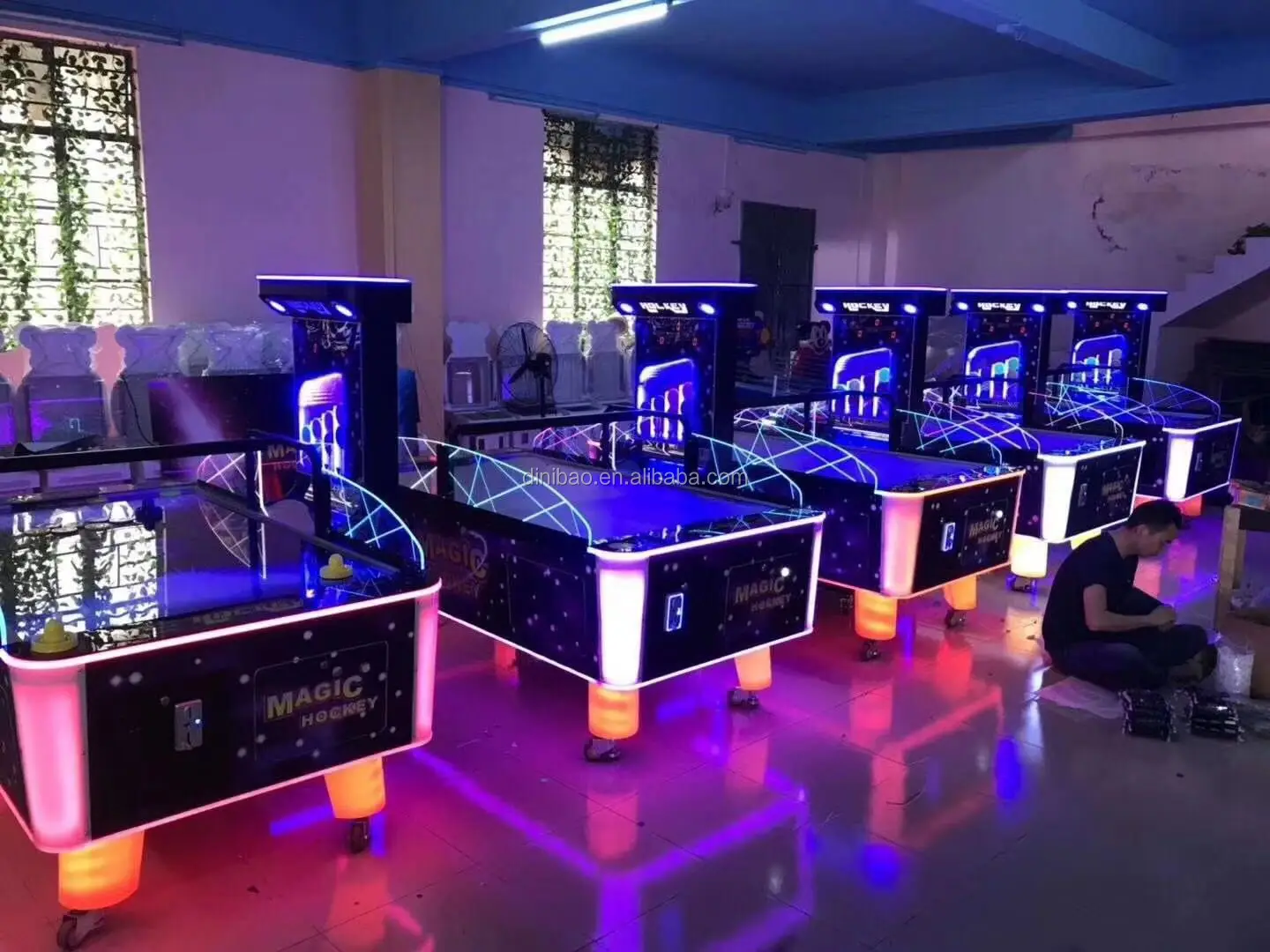 Tamanho total de Arcada interior personalizado Lottery Multi Ball Magic jogo  de hóquei de ar da máquina para venda - China Máquina de Air Hockey e mesa  de jogo de hóquei preço