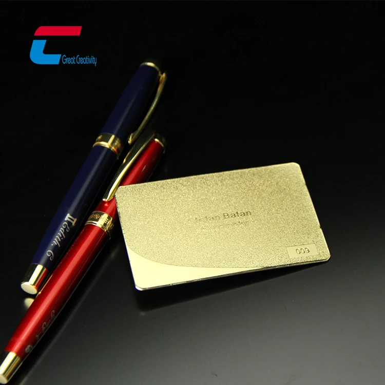 Hot Selling Luxurious 24K Gold Metal Crafts Gift Card Gold Embossed Business Cards Design Gold Embossed Metal Business Card