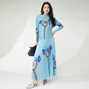 2025 New Casual Women's Two-Piece Set Pleated A-Line Skirt With Temperament Stretch Printed Top Spring Polyester Floral Pattern