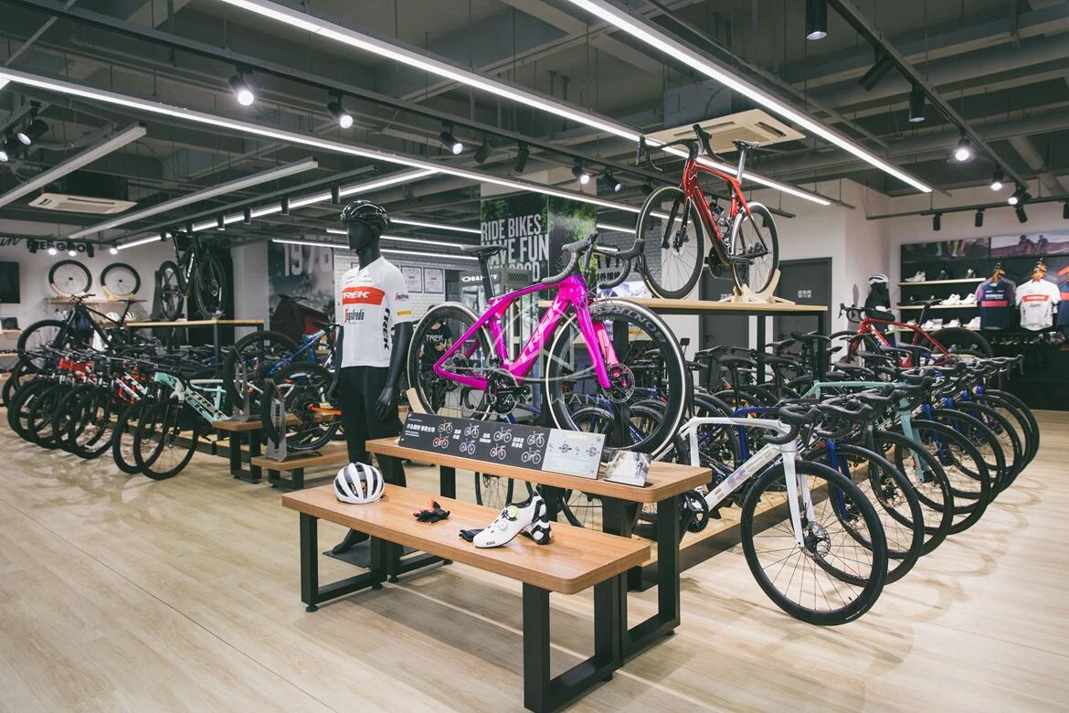 Interior Design Trek Shopping Bike Shop Interior: Over 2,899