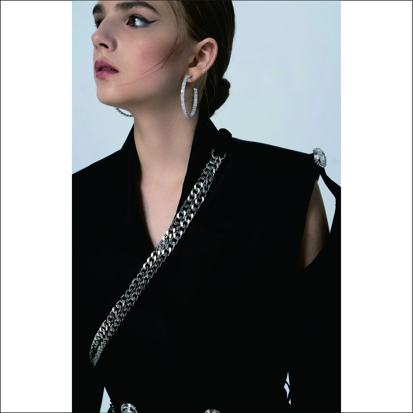 New design chain waist slim black long-sleeved jacket Mid-length style Ladies suit