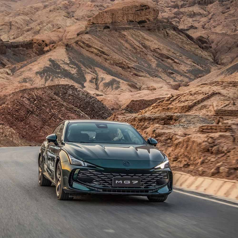 Made in China 2025 MG7 new car  hot new car in the Middle East region MG7 2025 2.0T 405 AT Luxury Edition