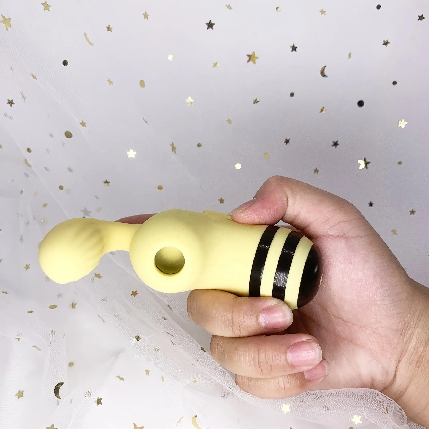High Quality Light Yellow Single Head Finger Sleeve Vibrating Sucking Cute  Small Bee Masturbators Adult Sex Toy for Woman