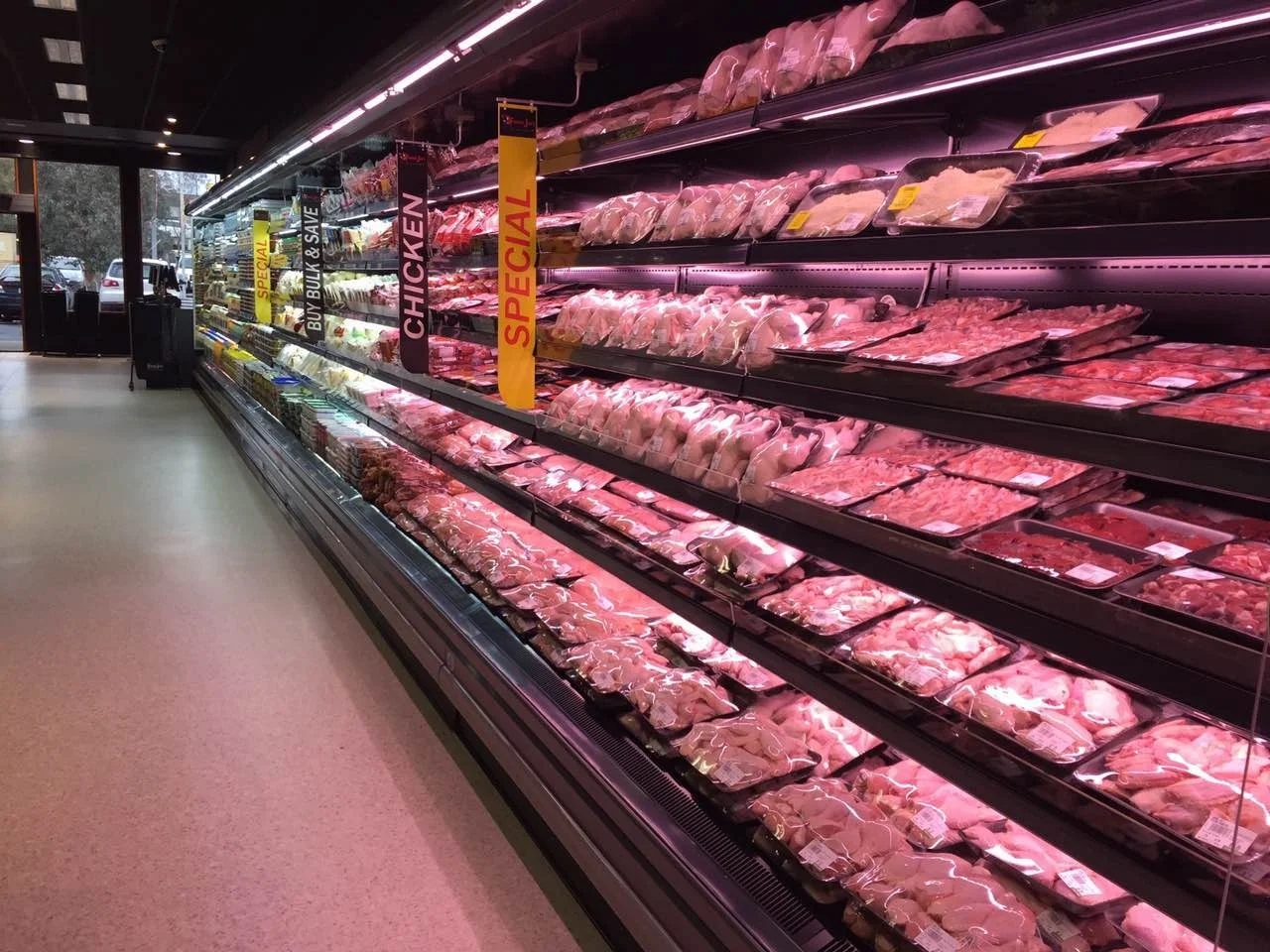 DMM Series Wall Mounted Refrigerator Open Display Fridge in Supermarket