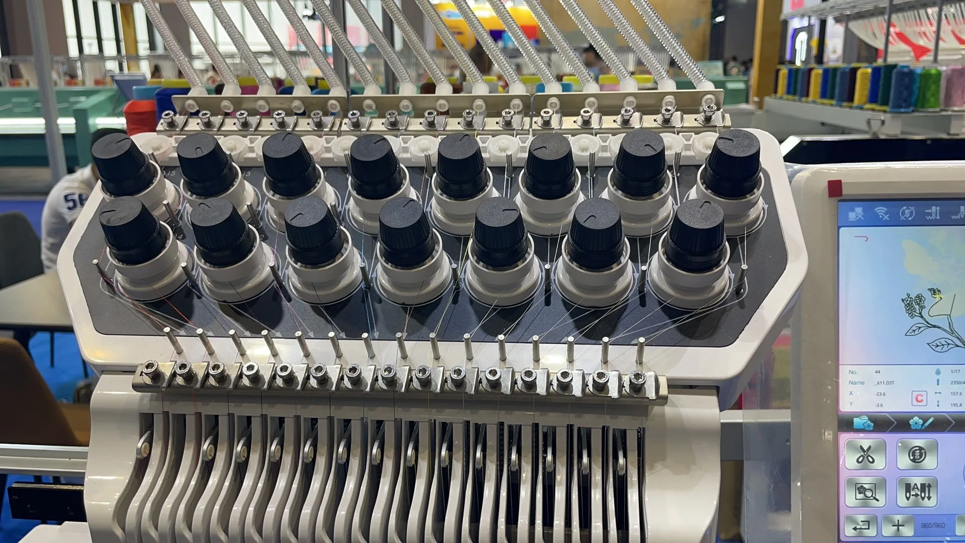 Máquina para bordar camisetas, máquina de bordado textil, bordados  computarizados cnc