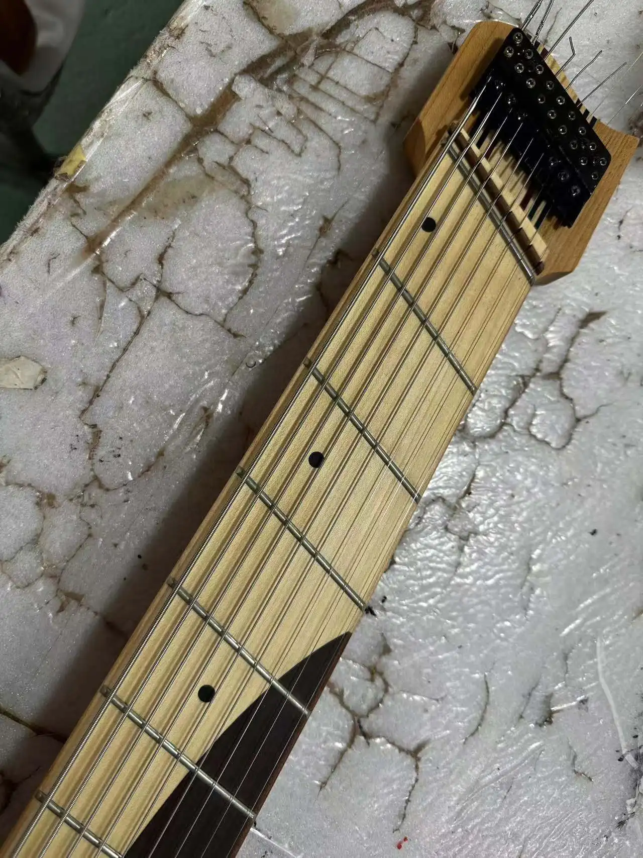 Yin&Yang Custom High Quality 9 String Electric Guitar Headless Guitar Electric Guitar