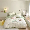 Calidad garantizada: suave como la piel de un conejo blanco fresa.