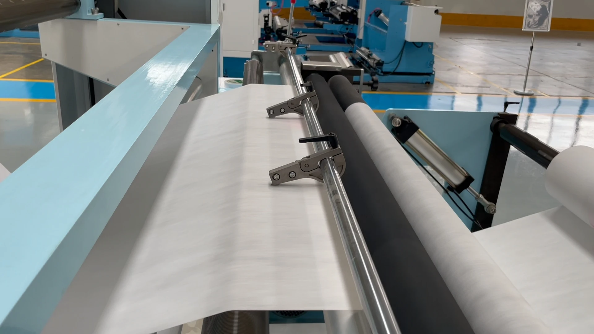 ZXC-A1700 Automatic Vertical Small Fabric Roll Slitting Machine for Non-Woven