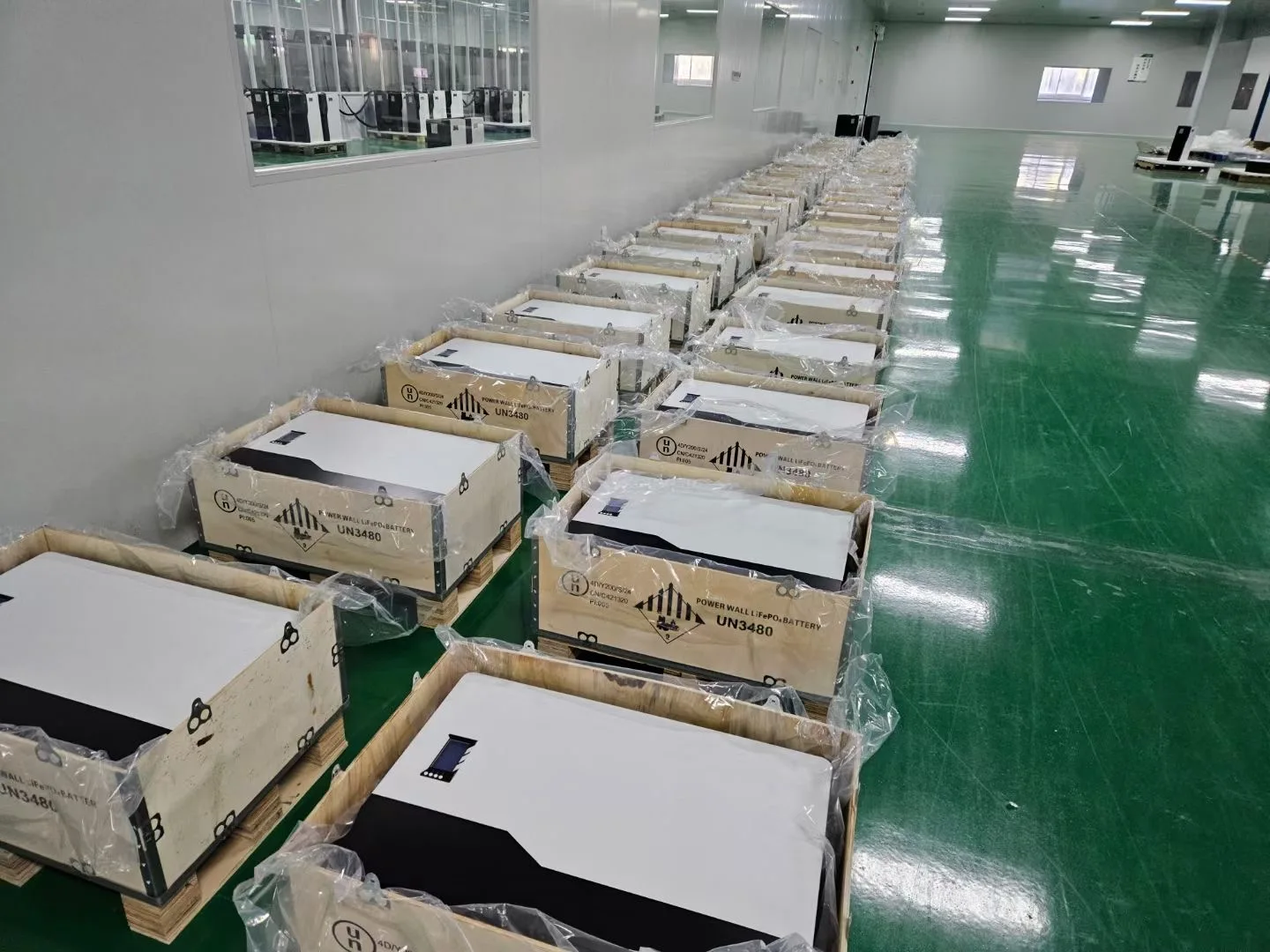 Factory Direct Sales 48V 100Ah Touchscreen Wall Mounted LiFePO4 RS485/CAN Solar Energy Storage Batteries for Home