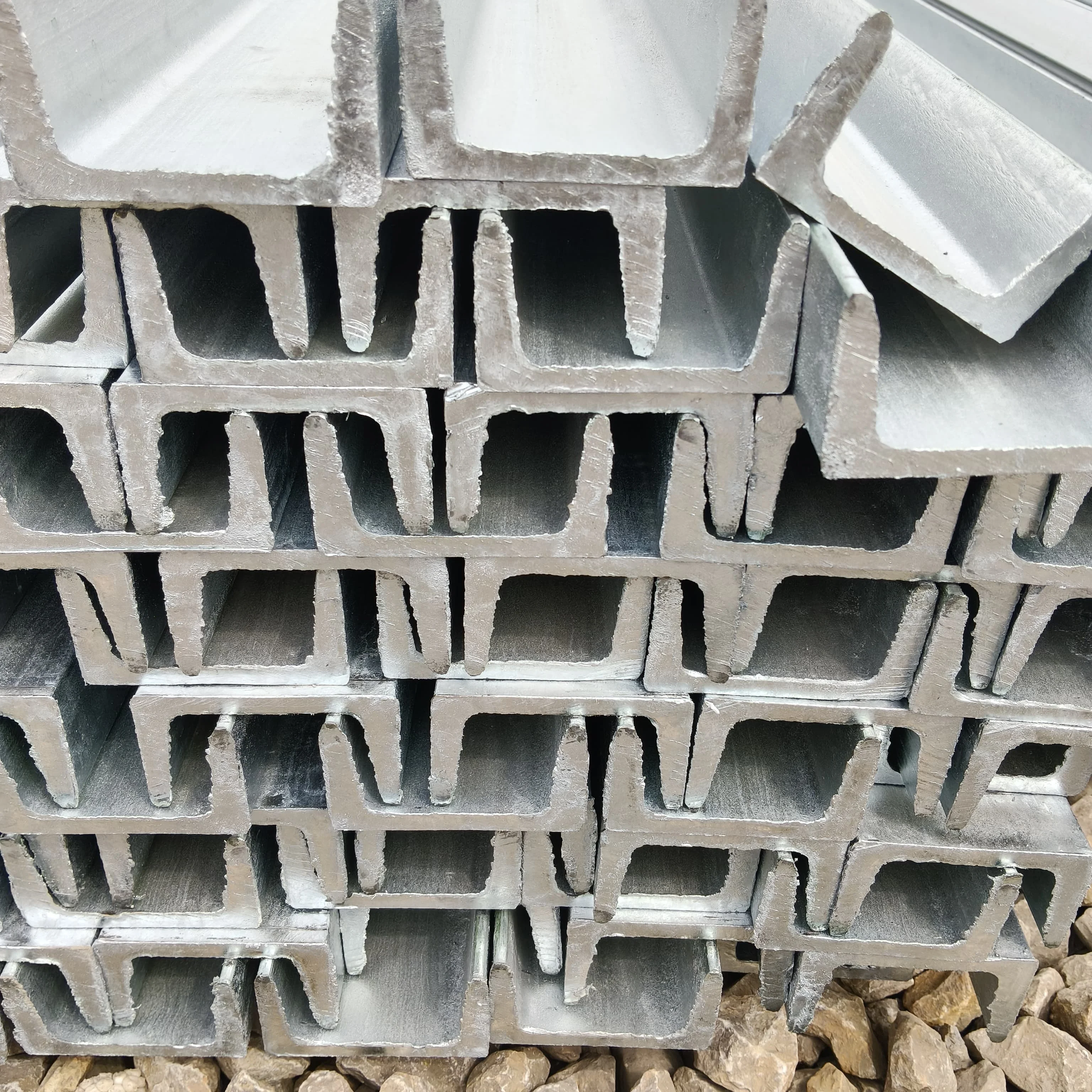 ASTM/EN/JIS Ready Stock Stainless Steel Channel | ASTM A36 U-Channel for Construction | Fast Shipping Worldwide