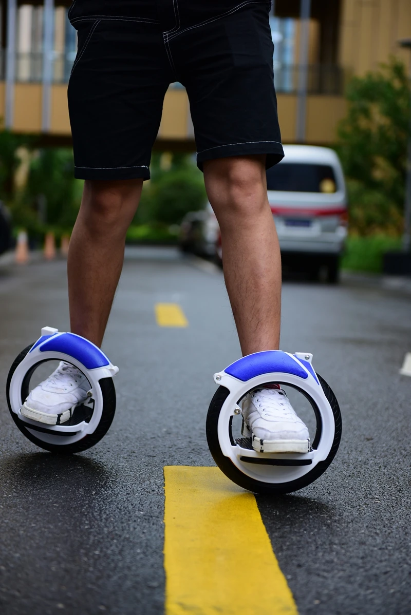 Однотонные колеса для путешествий