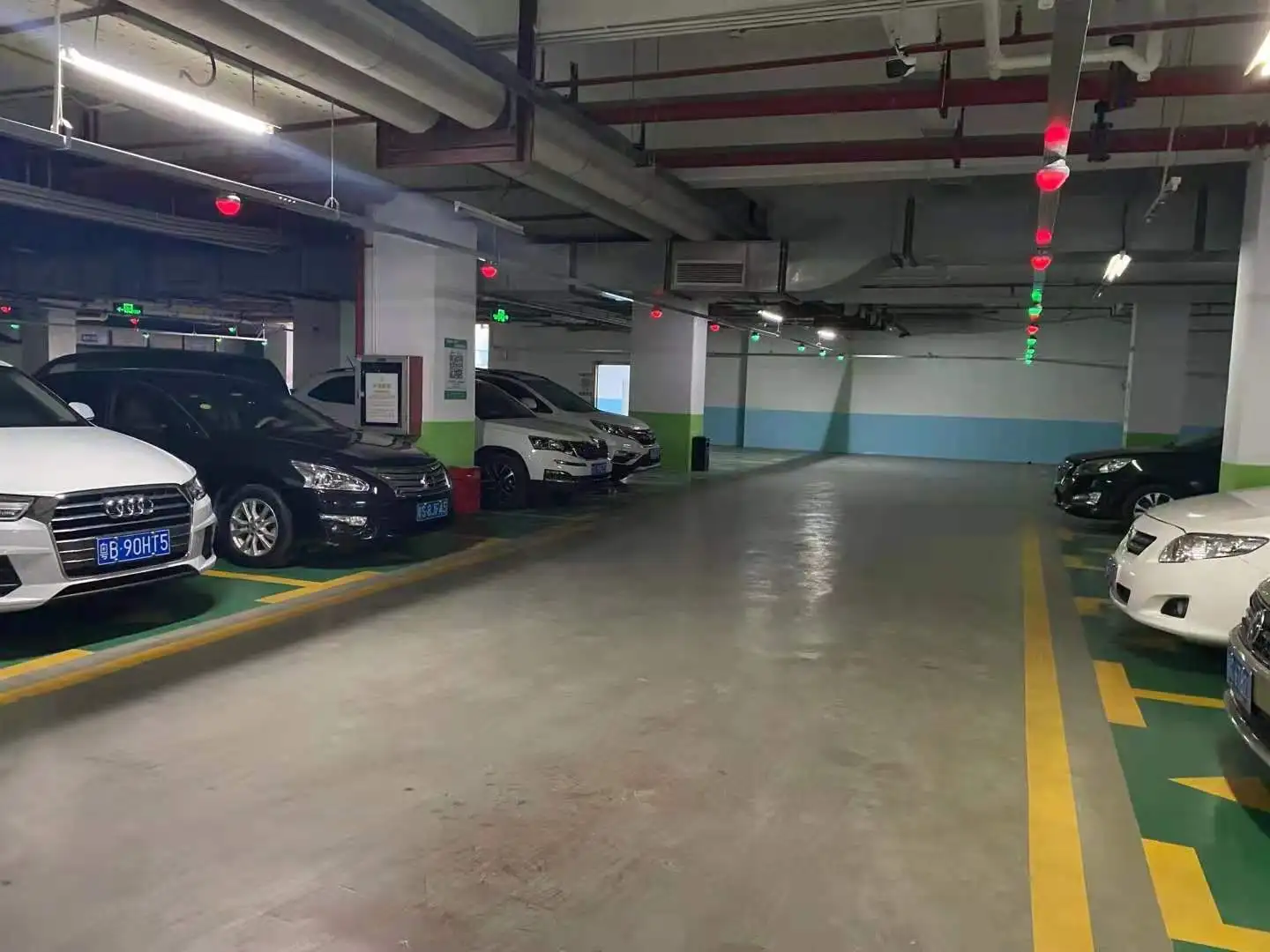 Ibeacon Parking Guidance Camera Smart Vehicle Parking Space Management ...