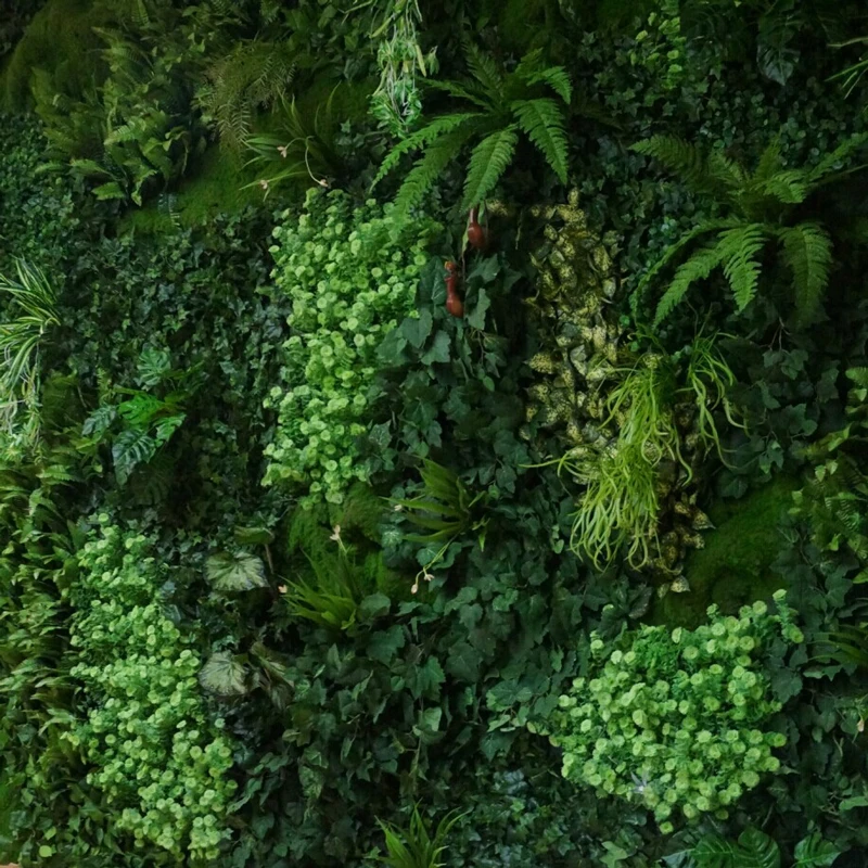 Magefertigte immergrne knstliche Pflanzen im tropischen Dschungel-Stil,  grner Hintergrund, Wandbehang, knstliche Hngepflanzenwand