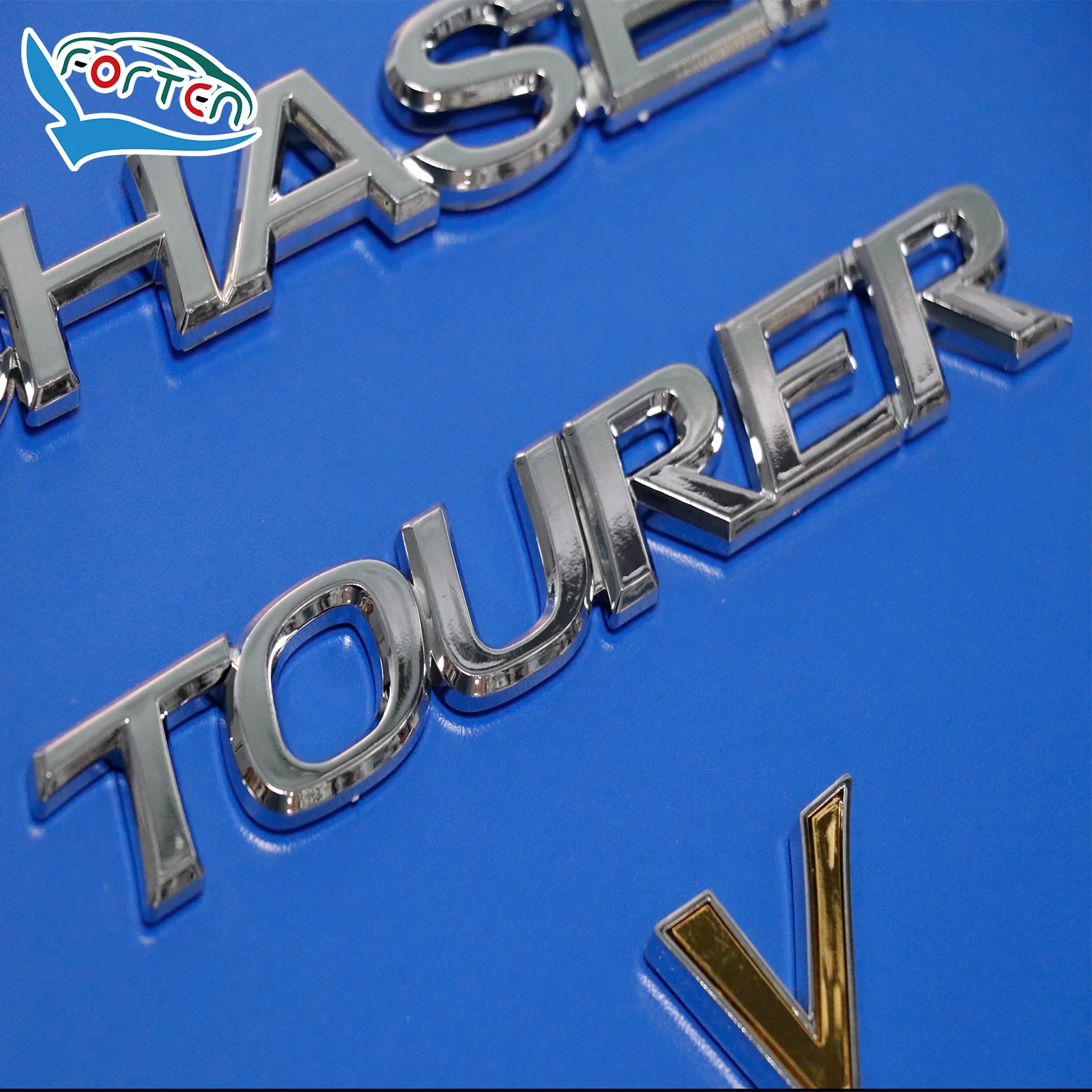 3PCS Rear Boot Trunk Badge Emblem Set Chaser Car Emblem Badge for