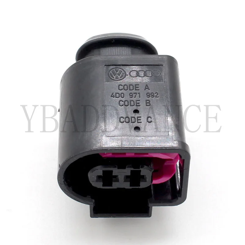 Audi Speakers VW Horn Connector - Genuine VW 4D0971992 | FCP Euro Adaptador De Altavoz