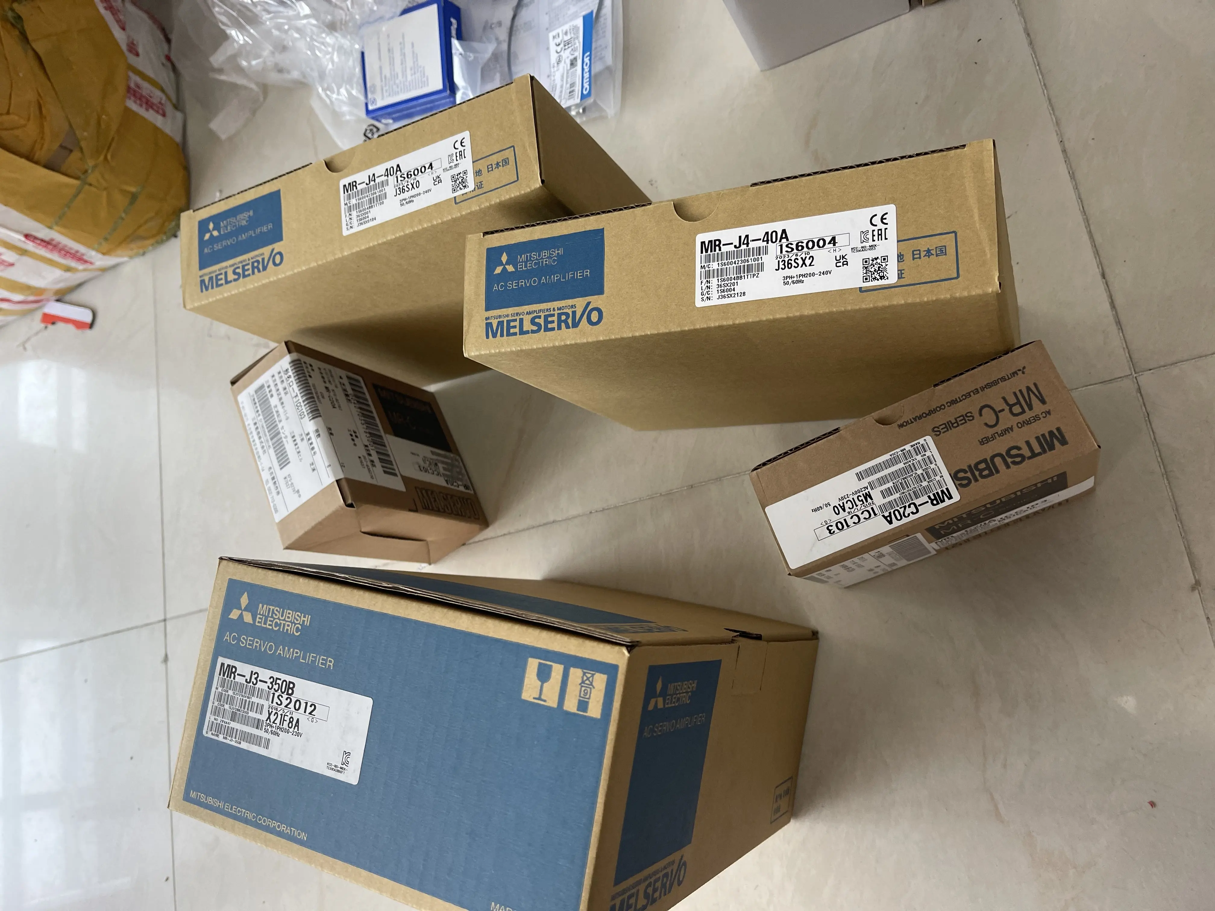 Mitsubishi AC Servo Amplifier MR-J4-40A, MR-C20A, MR-J3-350B