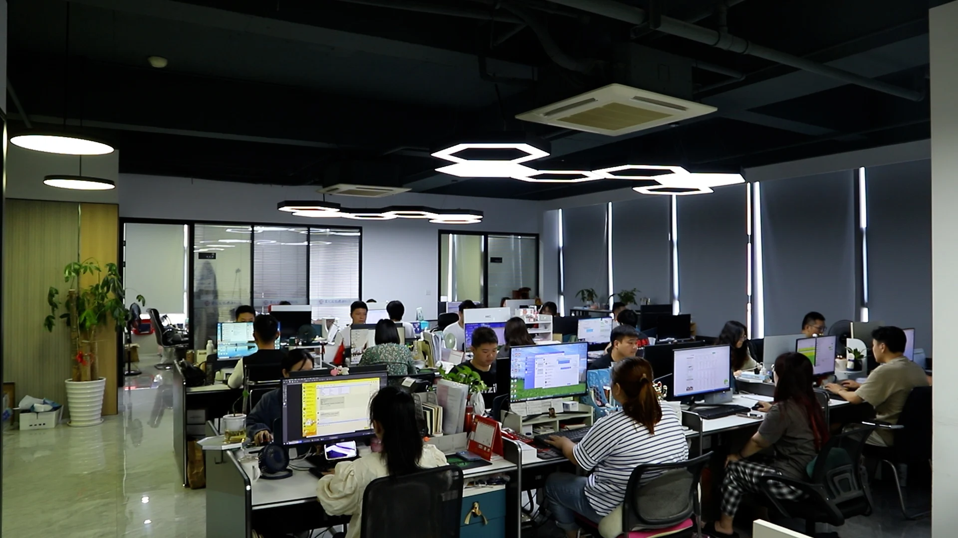 Ningbo Augee Import & Export Co., Ltd.