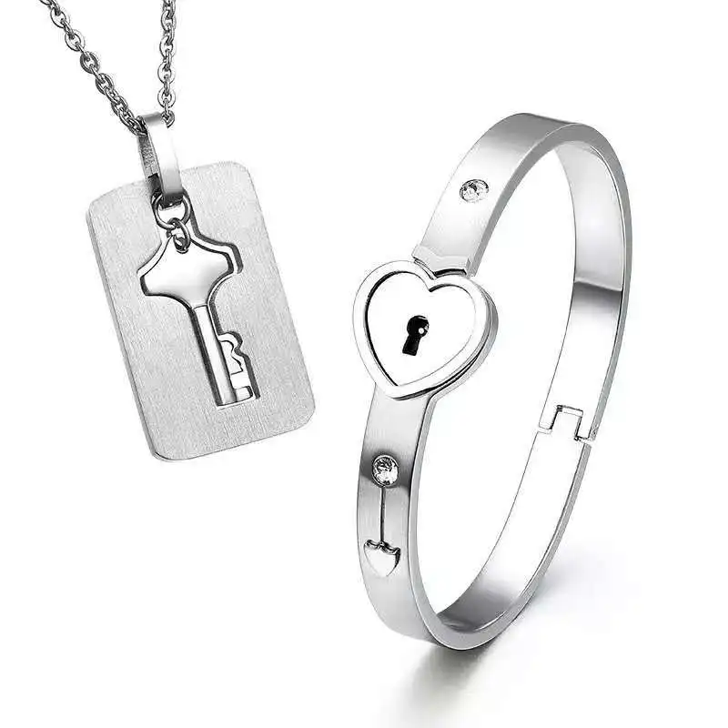 Lock and Key Bracelet and Necklace Set, Plated Titanium Love Lock Set His&  Hers Matching Couple Heart Bangle Bracelet Lock Key Pendants (Silver, Heart