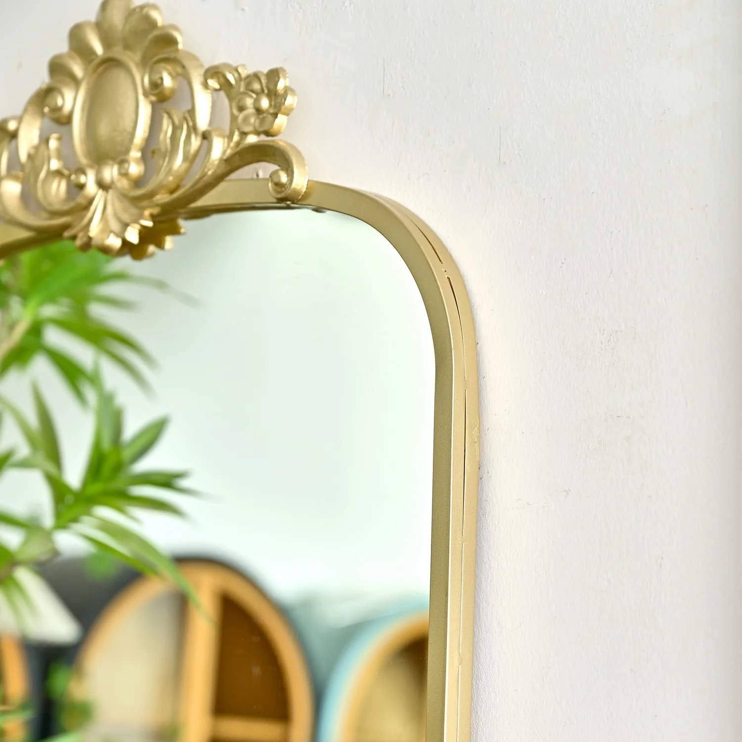 INNOVA Home Living Room Decor Accent Flower Design Gold Metal Wall Mounted Mirror
