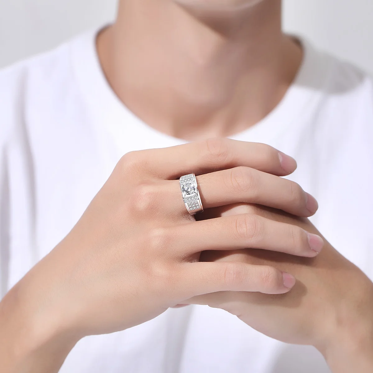 Trilogy Con Moissanite Taglio Brillante Da 2.2ct Su Argento 925 - Foto 2