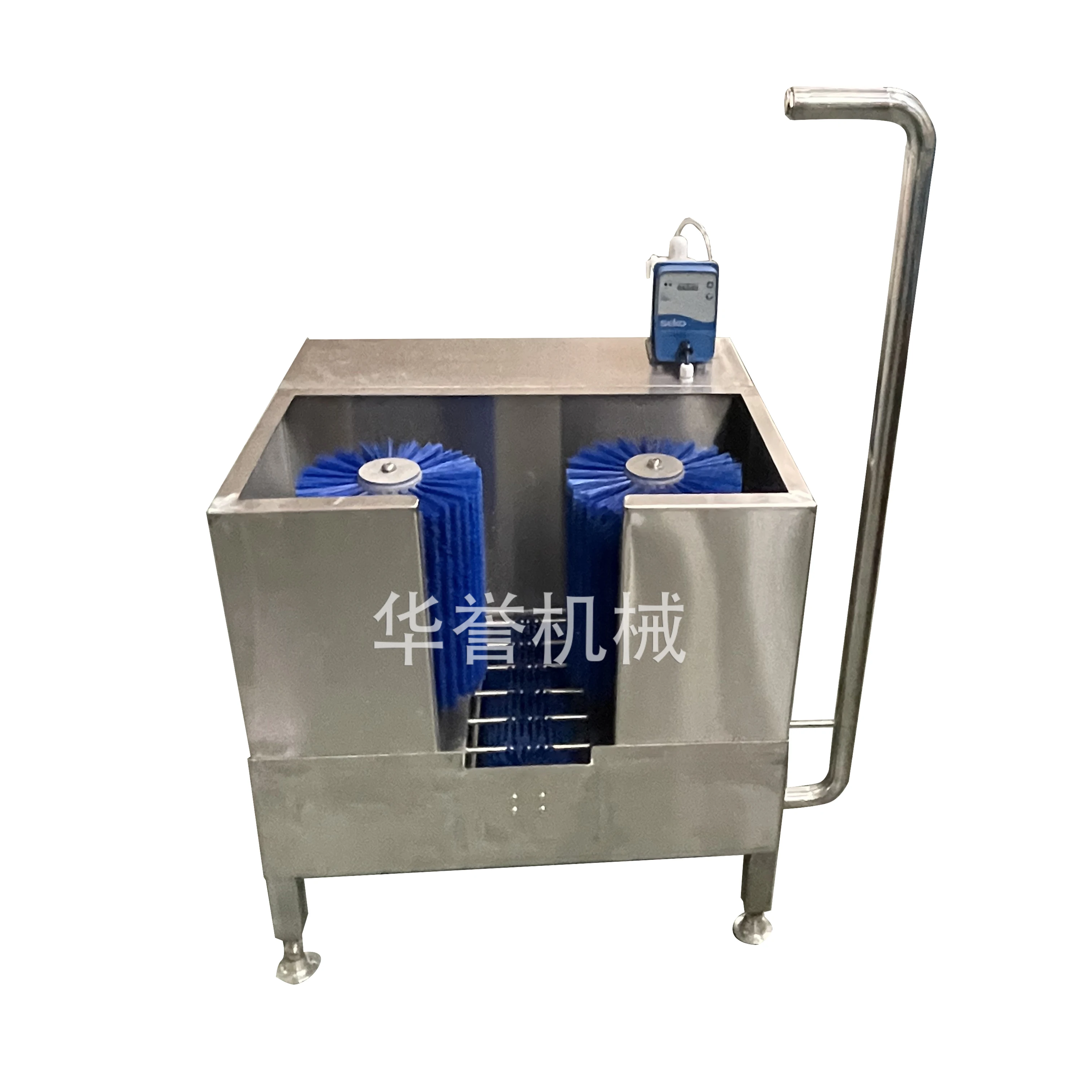 Integrated guided cleaning machine with access control unit for slaughterhouses and meat plants
