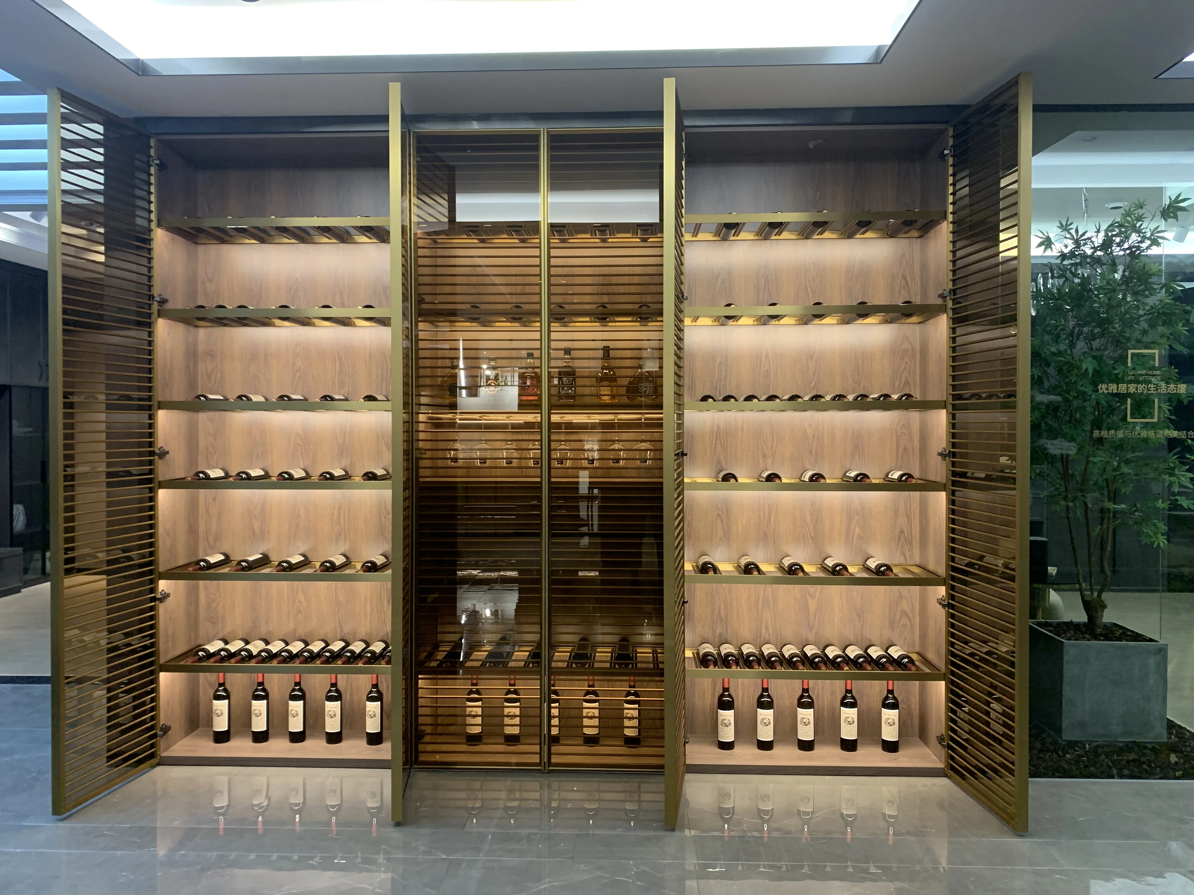 Luxury Hotel Home Restaurant Glass tawny Stainless Steel Wine Cabinet Wine Display Cabinet