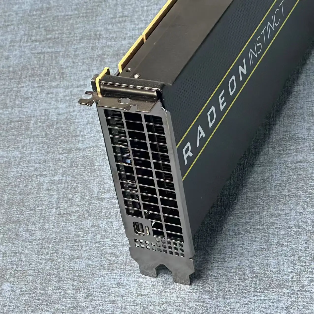 AMD MI50 32GB GPU Acceleration for AI Training & Deep Learning