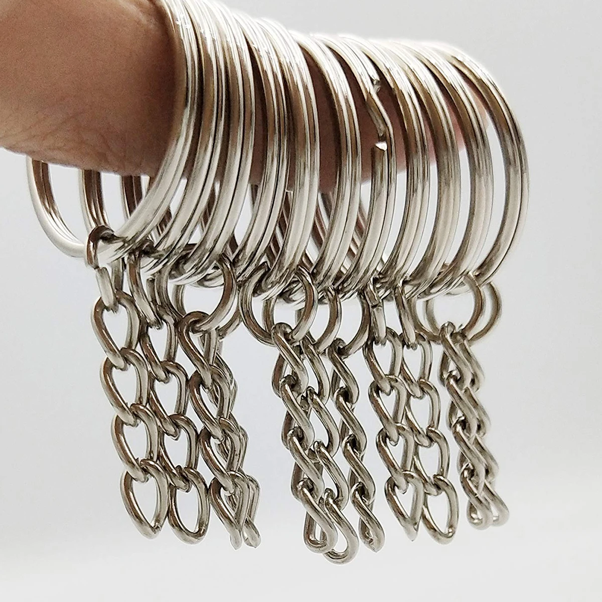 Individuell gestalteter 30-mm-Schlüsselanhänger mit Stanzdruck, personalisierte runde Eisenbeschläge für Schlüssel_voghion.com