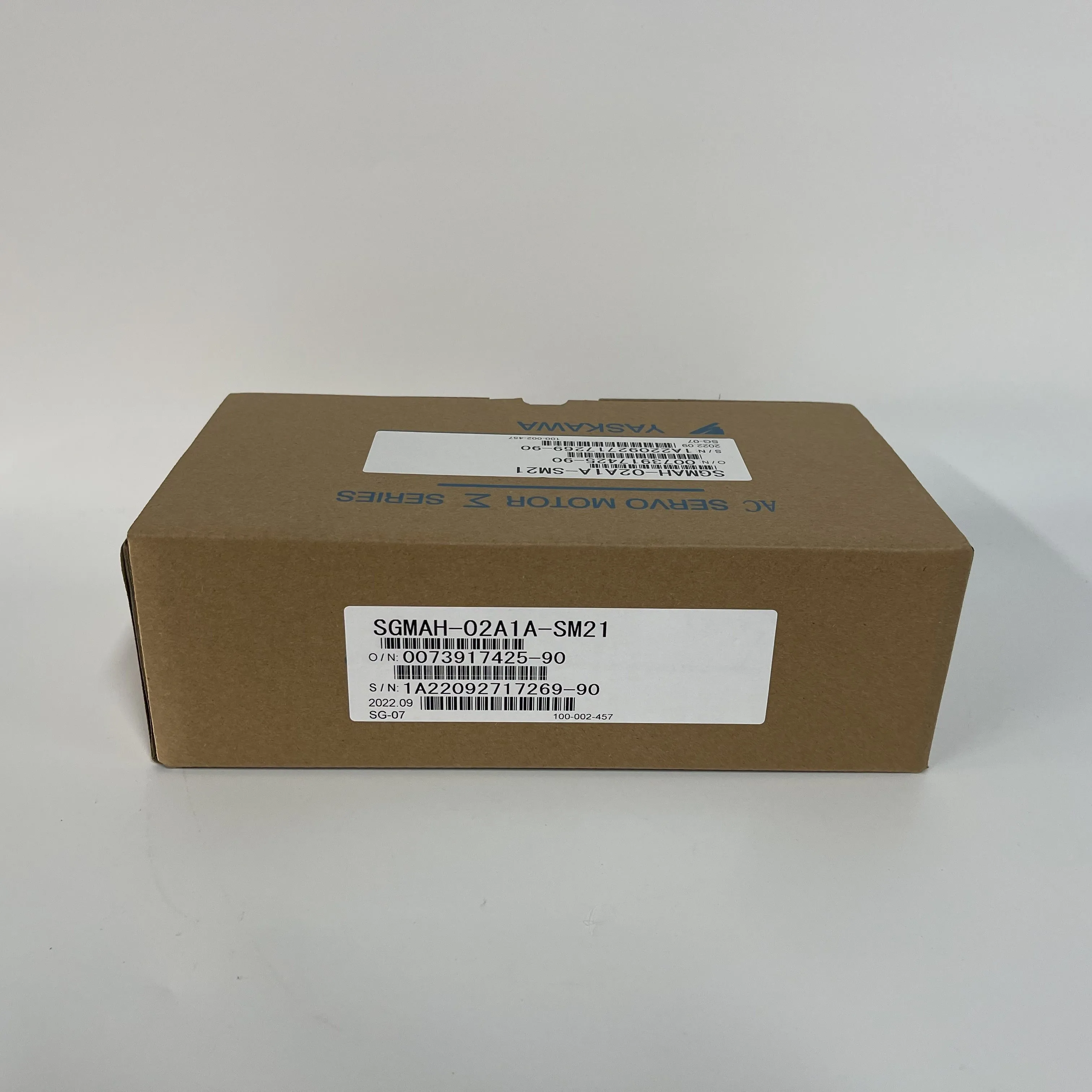 Yaskawa AC Servo Motor SGMAH-02A1A-SM21