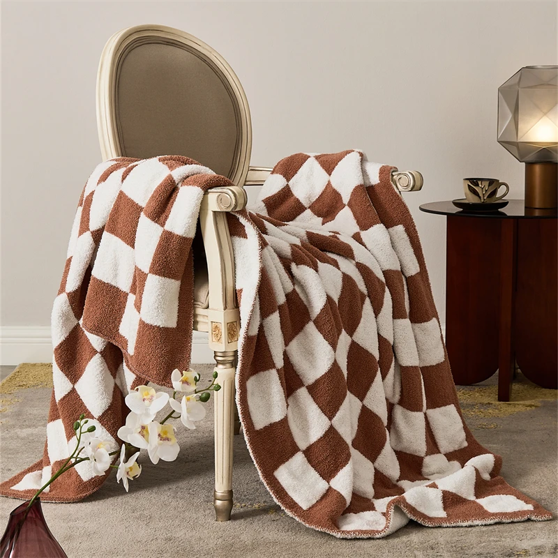 2024 Hot-selling Super Cozy 100% Polyester Checker Jacquard knitted Throw Blanket  For Home Decoration Sofa and Winter QPG factory