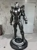 Machine de guerre de 215 cm