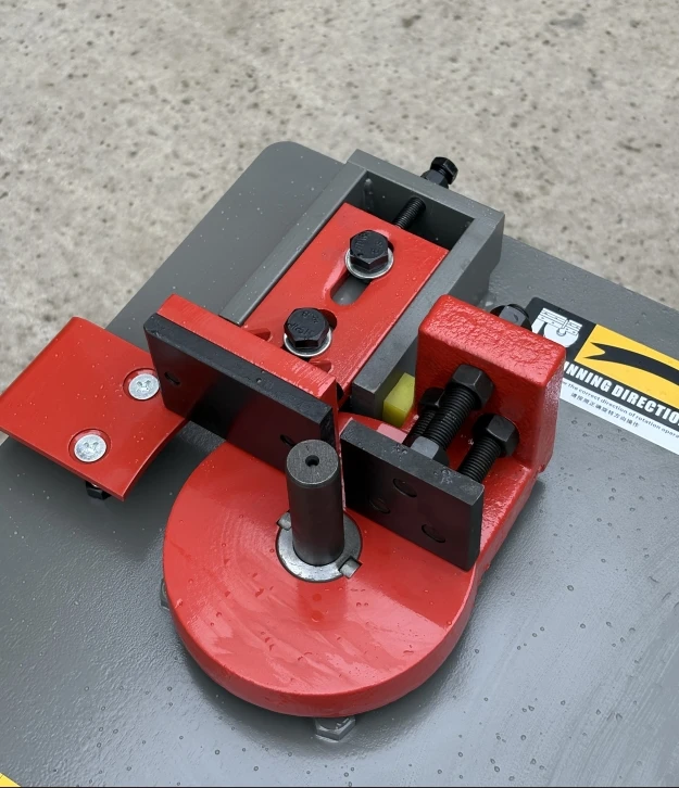 Машина для гибки арматуры 0-180 градусов из углеродистой стали