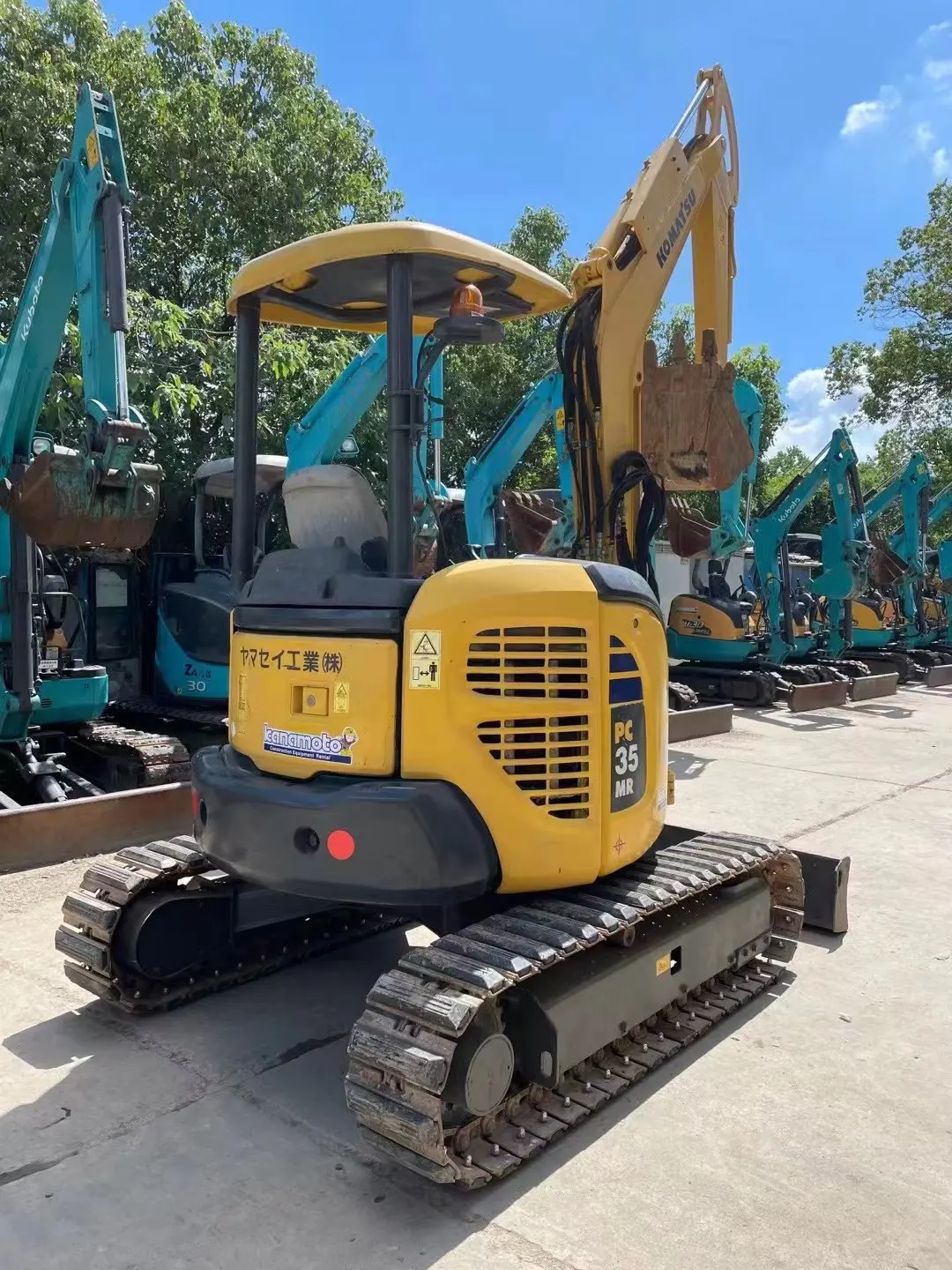 2020 Model Komatsu PC35 Mini Excavator with 3.5TON Operating Weight and 0.2m³ Bucket Capacity