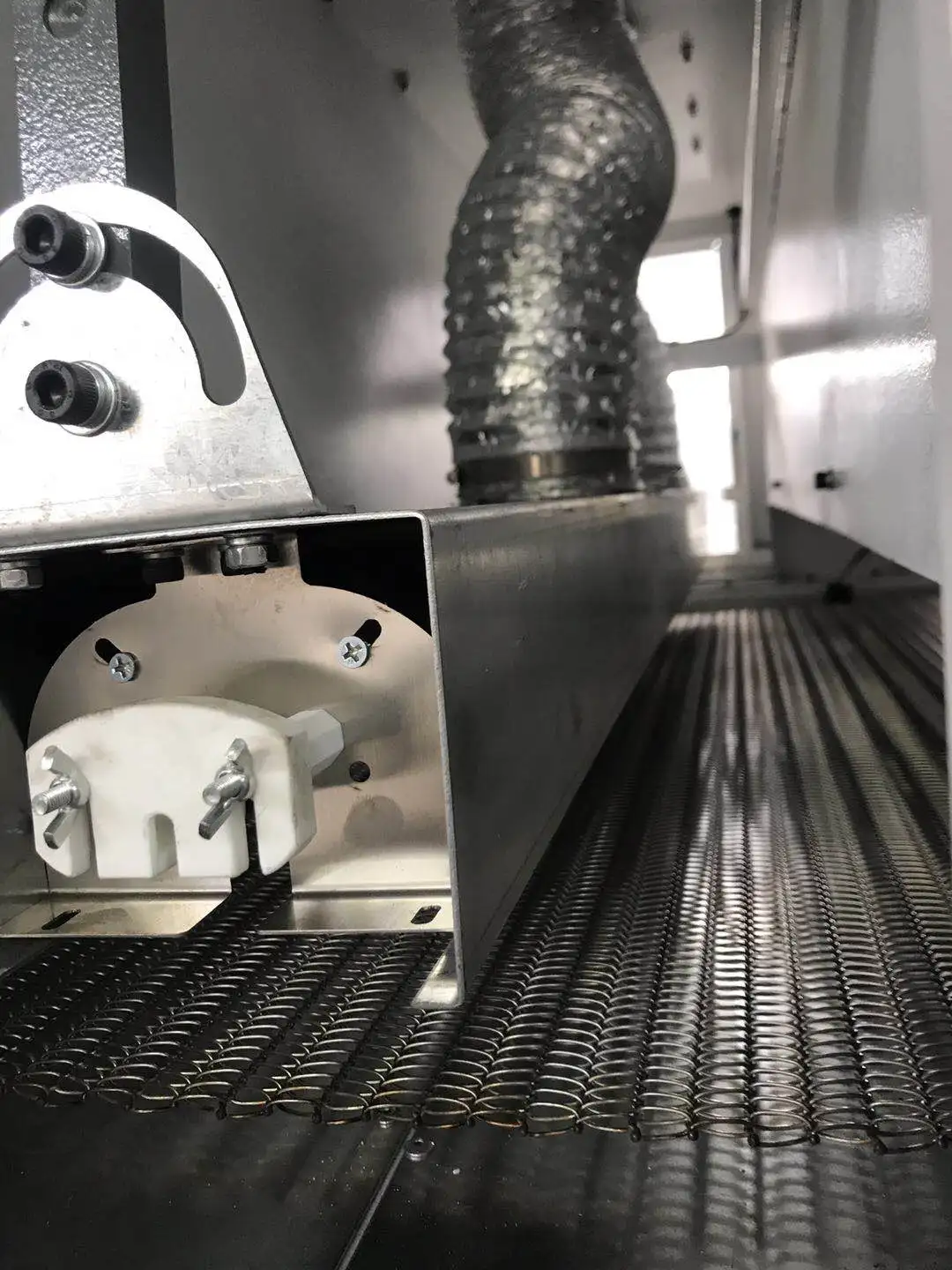 
Деревянный пол с шестью лампами УФ-сушилка для 600 мм 