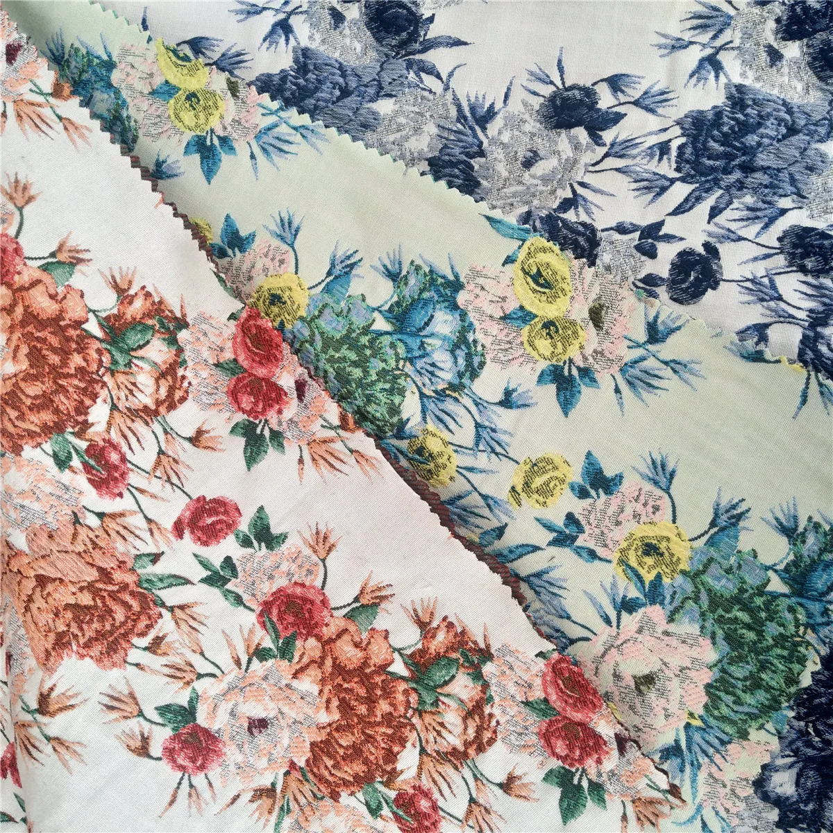 Top Quality Material and Embroidered Pattern Jacquard Brocade Design Dressmaking Fabric Ready to Ship