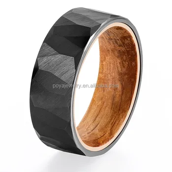 POYA 8mm Hammered Black Tungsten Whiskey Barrel Wood Inlay Ring for Men Anniversary Gift