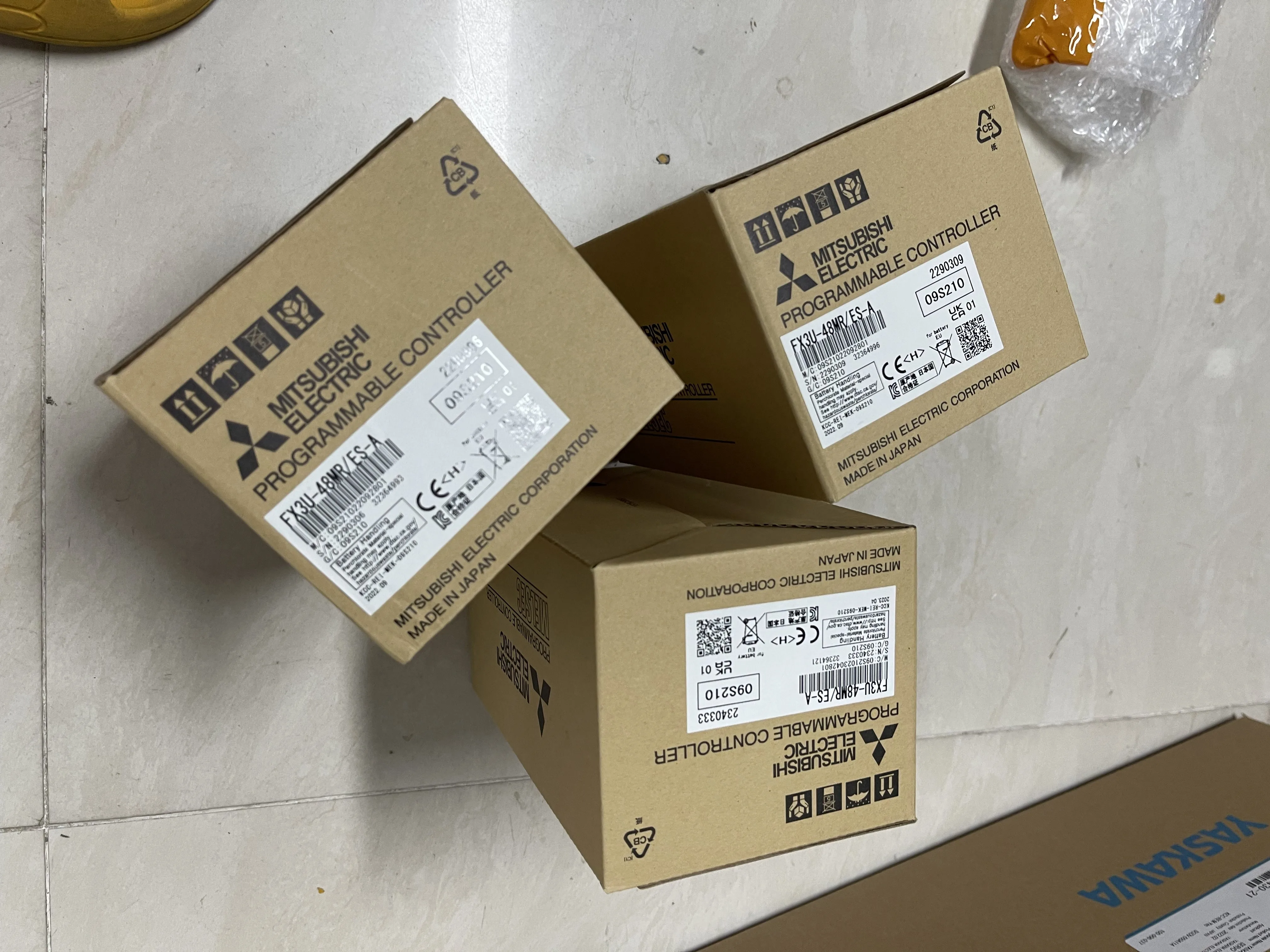 Mitsubishi Programmable Logic Controller FX3U-48MR/ES-A Mitsubishi Programmable Logic Controller FX3U-48MR/ES-A