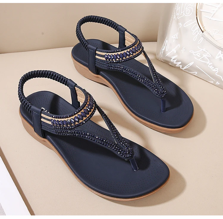 Elastisches Band Perlenclip flacher Boden Strand-Wegelsandalen weiche und dicke Sohlen Damenschuhe für draußen Sommermode