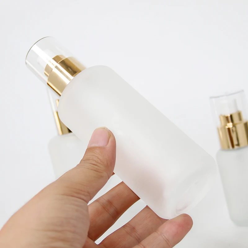 Custom Logo Empty Spray Bottle For Room Spray 50ml 150ml Clear Frosted