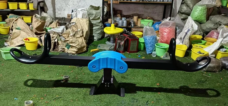 Factory Direct Seesaw for Kids Fashion Design Rabbit Seesaw Plastic Seat Seesaw Outdoor Playground
