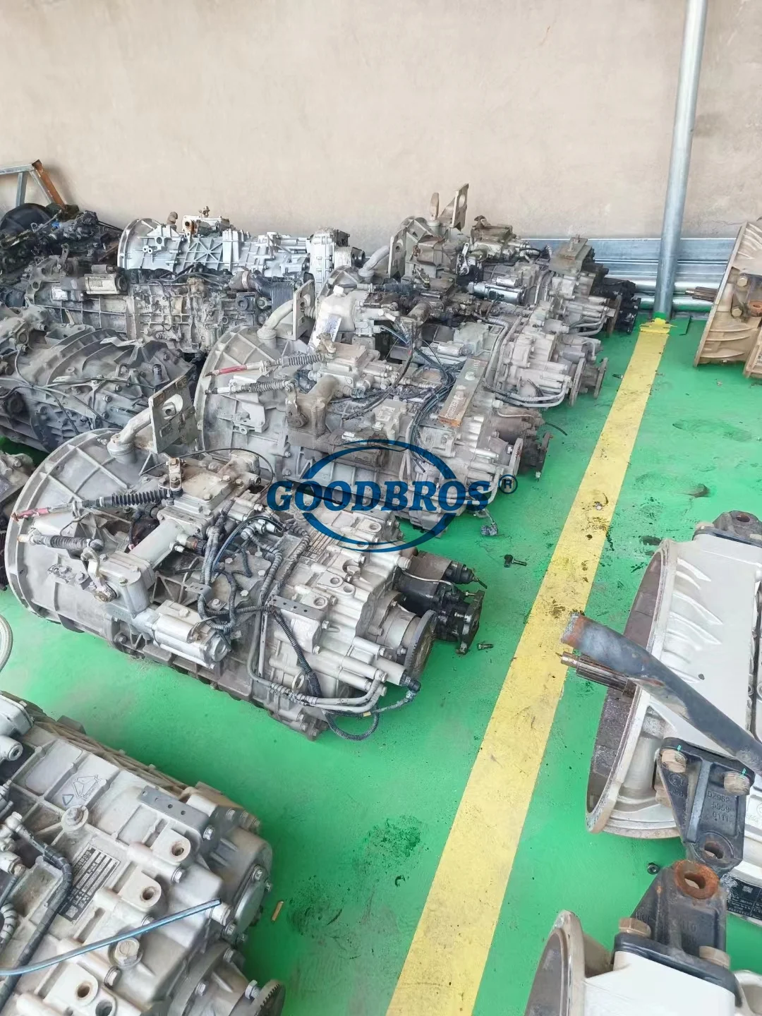 Howo 12 Speed Transmission HW12 2500Nm 25712 Gearbox